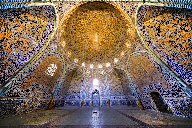 Explore Sheikh Lotfollah Mosque - Isfahan - Iran - booked ai