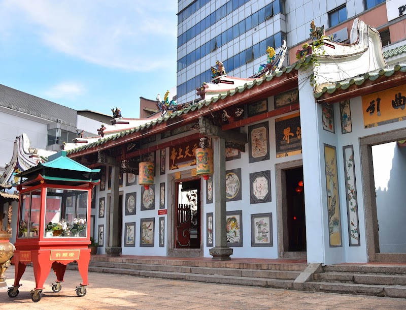 Explore Johor Bahru Old Chinese Temple - Johor Bahru - Malaysia - booked ai