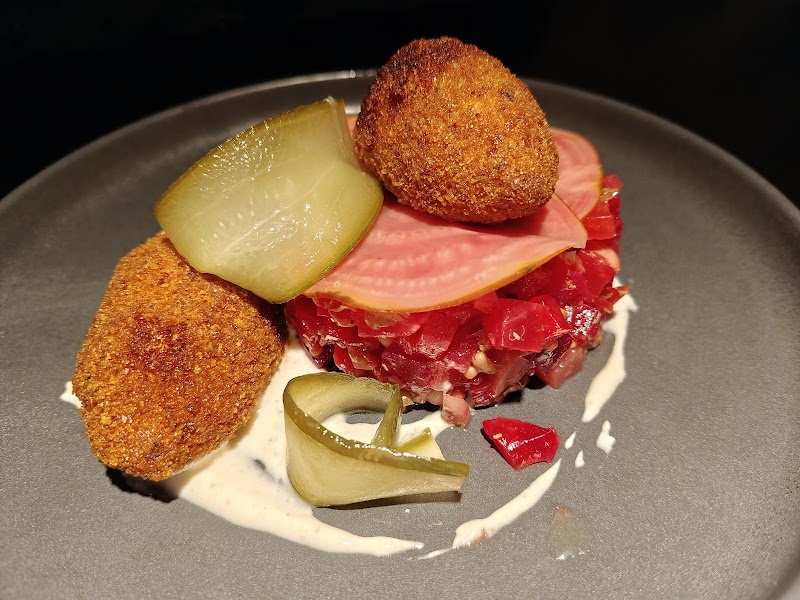 Die Wilderin - Innsbruck - Austria - booked ai