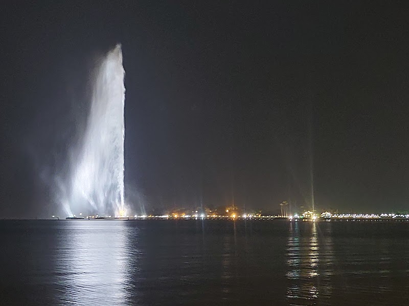Visit the King Fahd Fountain - Jeddah - Saudi Arabia - booked ai