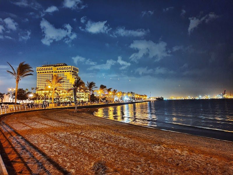 Visit the King Fahd Fountain - Jeddah - Saudi Arabia - booked ai