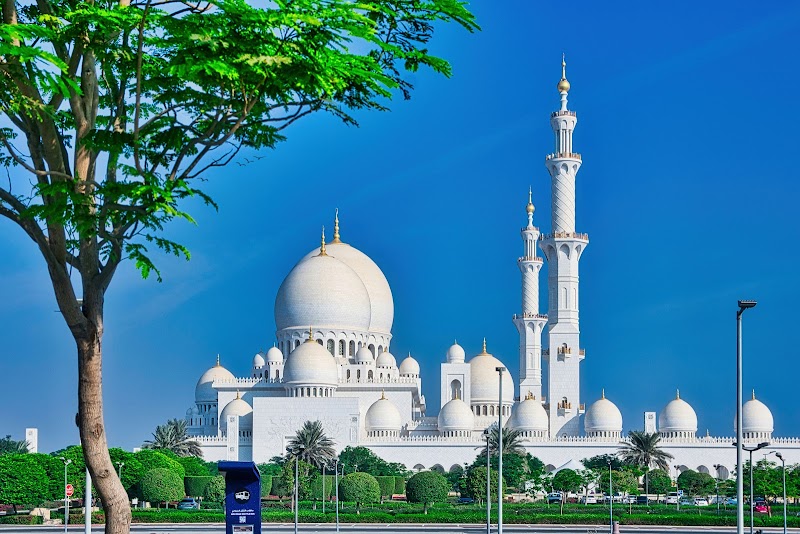 Sheikh Zayed Grand Mosque - Abu Dhabi - United Arab Emirates - booked ai