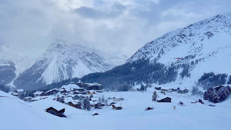 Skiing and Snowboarding at Arosa Lenzerheide - Chur - Switzerland - booked ai
