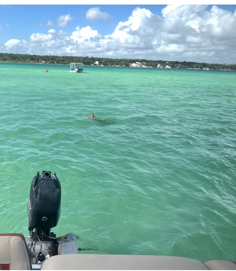 Sailing on the Lagoon of Seven Colors - Bacalar - Mexico - booked ai