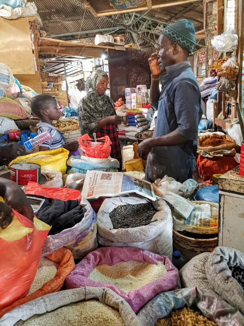 Visit the Albert Market - Banjul - The Gambia - booked ai