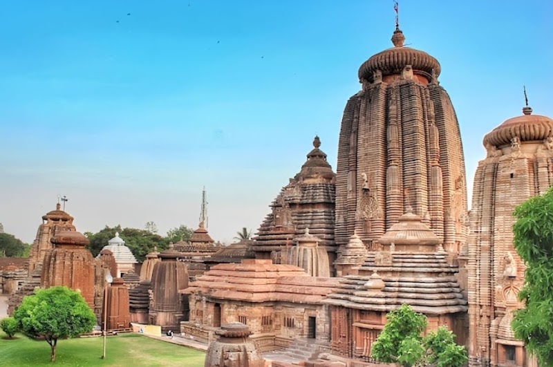 Explore Lingaraj Temple - Bhubaneswar - India - booked ai