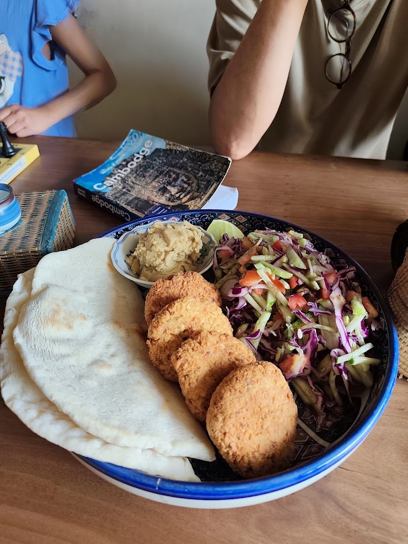 Simple Things - Kampot - Cambodia - booked ai