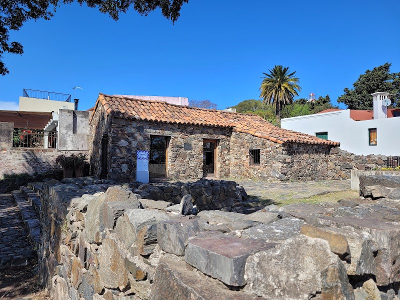 Stroll through the Historic Quarter (Barrio Histórico) - Colonia del Sacramento - Uruguay - booked ai