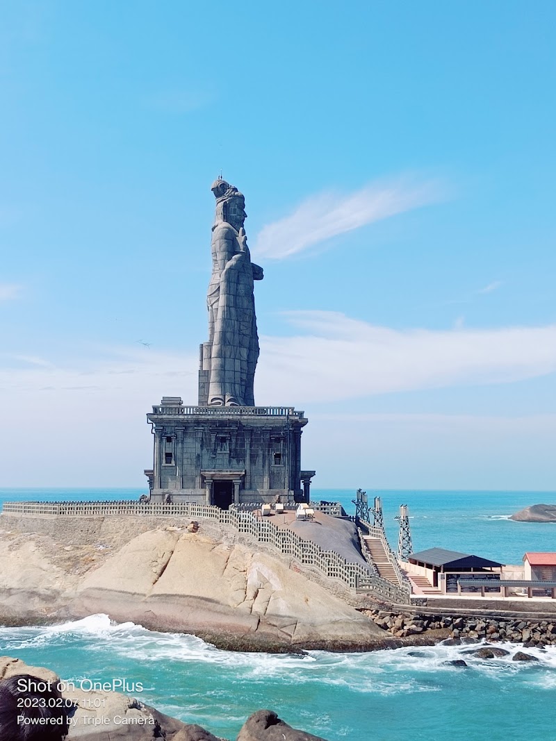 Explore Thiruvalluvar Statue - Kanniyakumari - India - booked ai