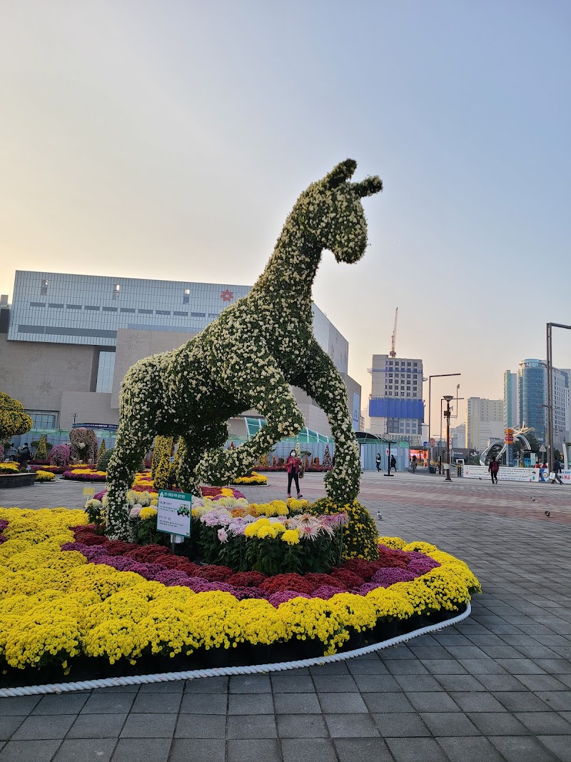 Apsan Park and Apsan Observatory - Daegu - South Korea - booked ai