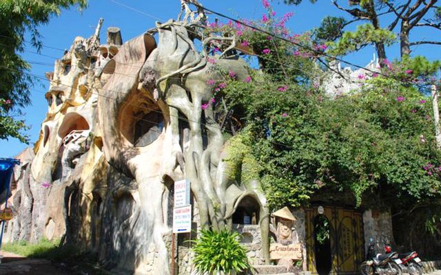 Visit the Crazy House (Hang Nga Guesthouse) - Da Lat - Vietnam - booked ai