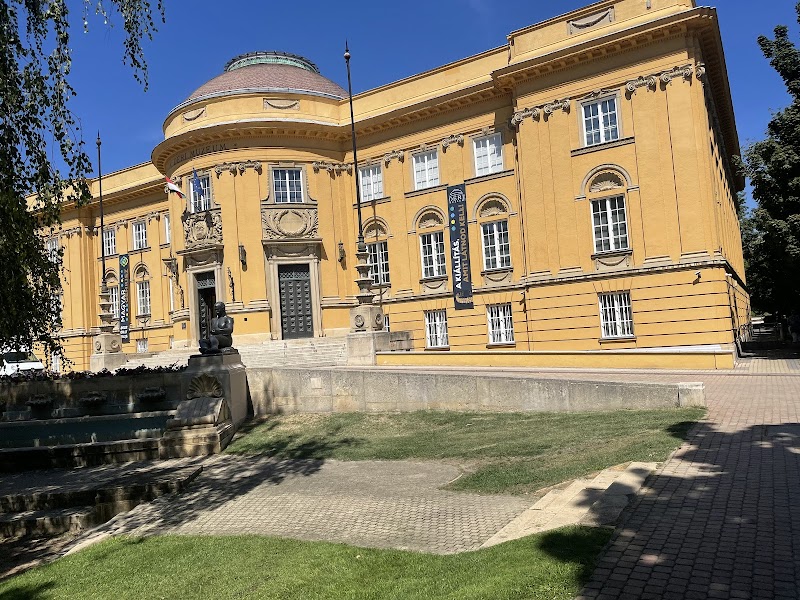Visit the Déri Museum - Debrecen - Hungary - booked ai