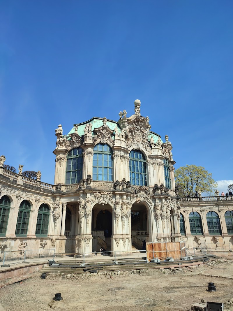 Visit the Zwinger Palace - Dresden - Germany - booked ai