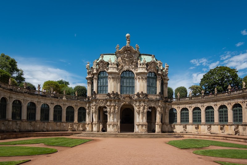 Visit the Zwinger Palace - Dresden - Germany - booked ai