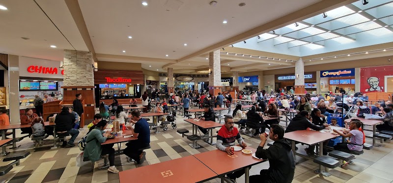 West Edmonton Mall - Edmonton - Canada - booked ai