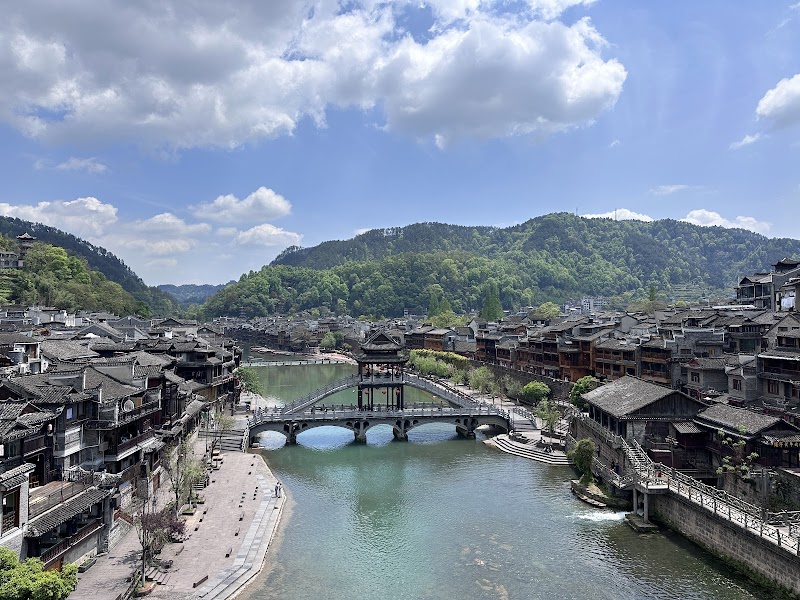 Explore the Ancient Town of Fenghuang - Xiang Xi - China - booked ai
