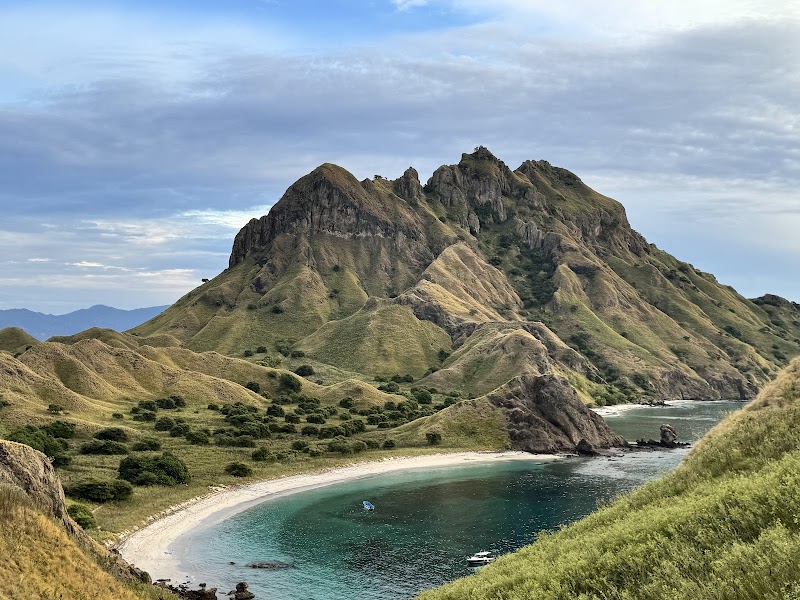 Visit Komodo National Park - East Nusa Tenggara - Indonesia - booked ai