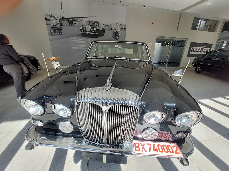 Visit the National Museum and Art Gallery - Gaborone - Botswana - booked ai