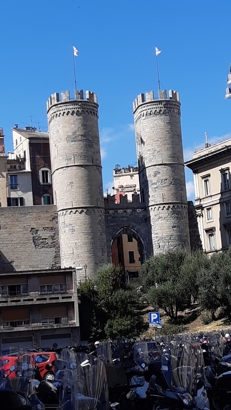 Explore the Historic Center (Centro Storico) - Genova - Italy - booked ai