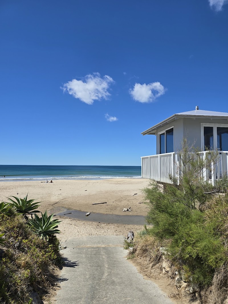 Watch the Sunrise at Wainui Beach - Gisborne - New Zealand - booked ai