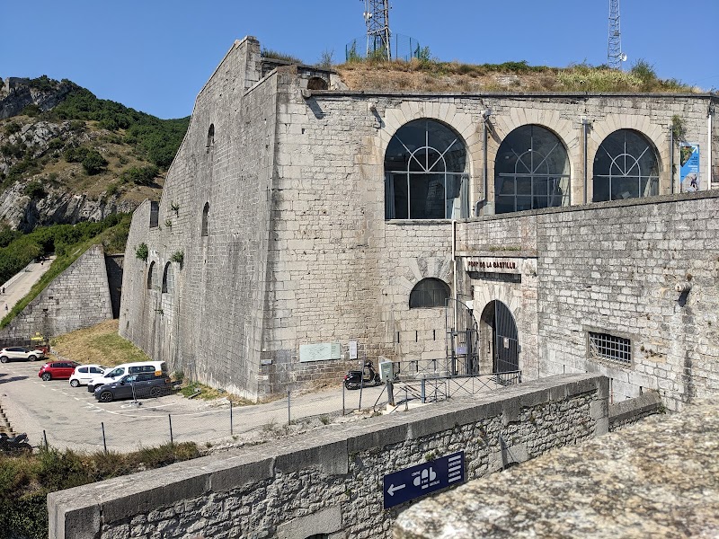 Bastille Hill and Cable Car Ride - Grenoble - France - booked ai