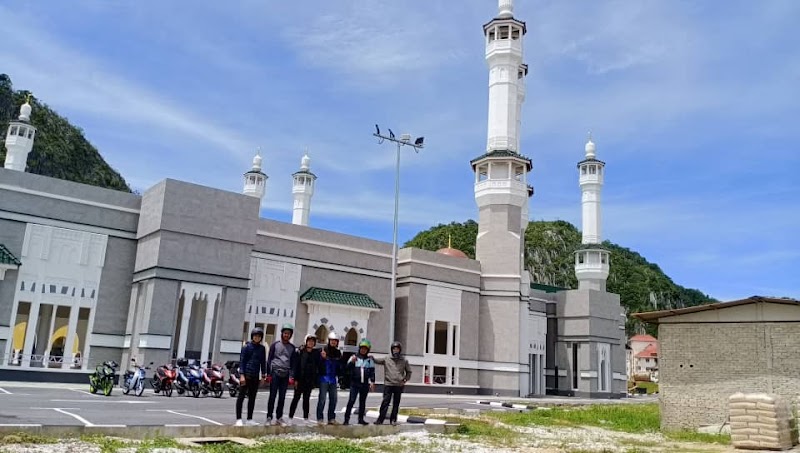 Explore Gua Musang Cave - Gua Musang - Malaysia - booked ai