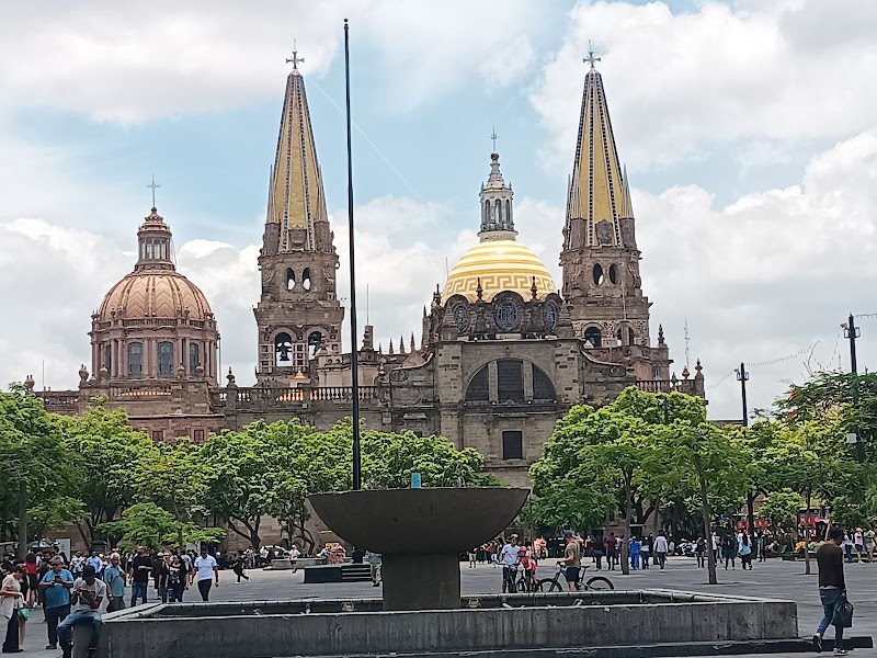 Visit the historic center and Guadalajara Cathedral - Guadalajara - Mexico - booked ai