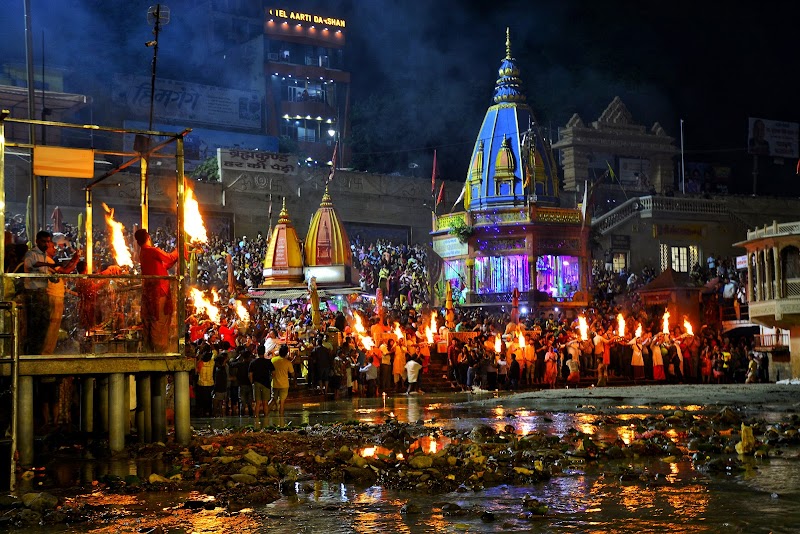 Ganga Aarti at Har Ki Pauri - Haridwar - India - booked ai