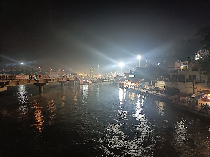 Ganga Aarti at Har Ki Pauri - Haridwar - India - booked ai