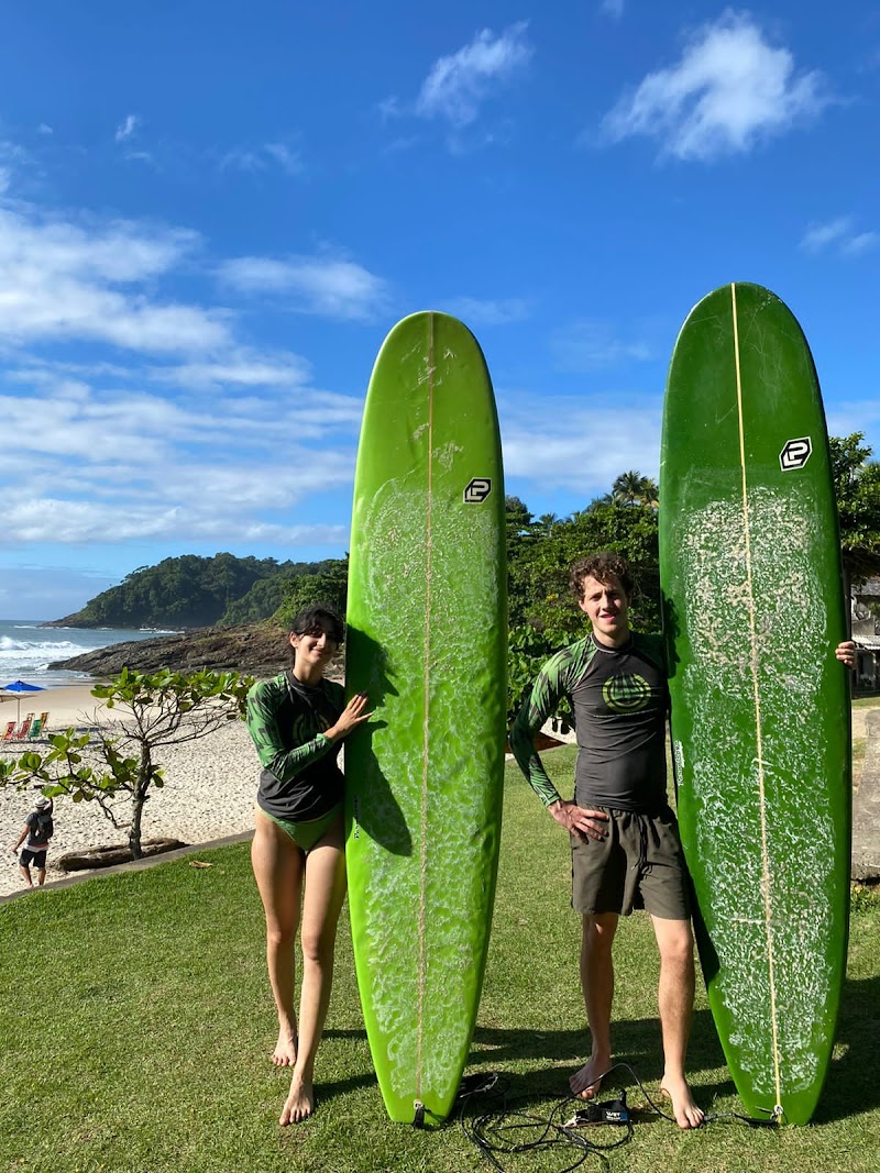 Surfing at Praia da Tiririca - Itacaré - Brazil - booked ai