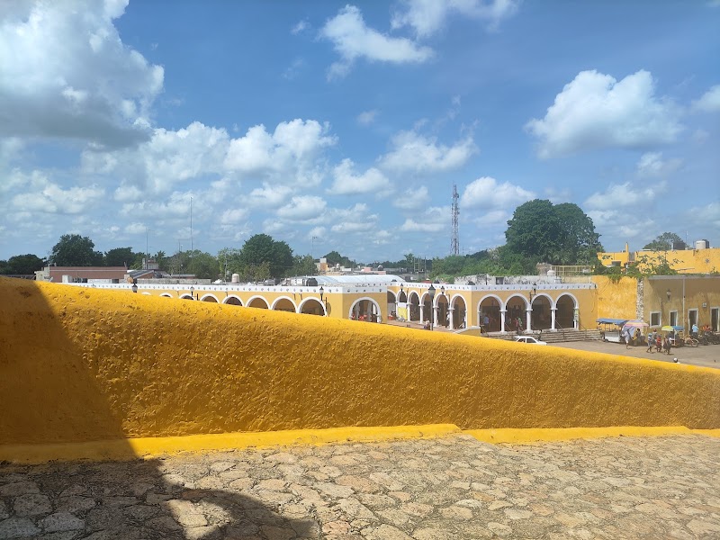 Visit the Convento de San Antonio de Padua - Izamal - Mexico - booked ai