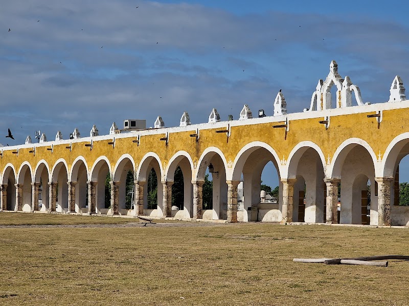 Visit the Convento de San Antonio de Padua - Izamal - Mexico - booked ai