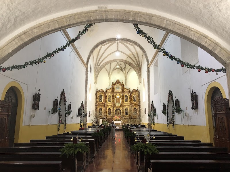 Visit the Convento de San Antonio de Padua - Izamal - Mexico - booked ai