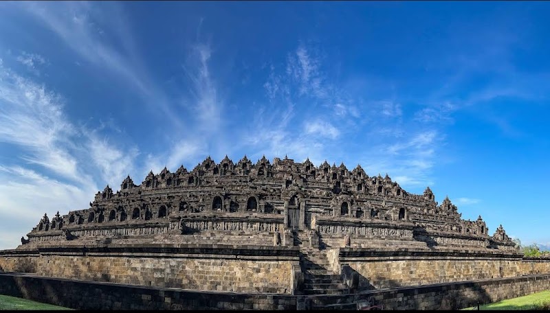 Explore Borobudur Temple - Magelang - Indonesia - booked ai