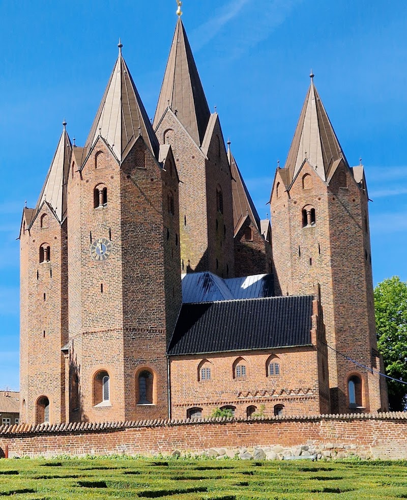 Visit the Kalundborg Medieval Church (Vor Frue Kirke) - Kalundborg - Denmark - booked ai