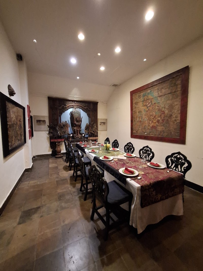 Lara Djonggrang - Jakarta Pusat - Indonesia - booked ai