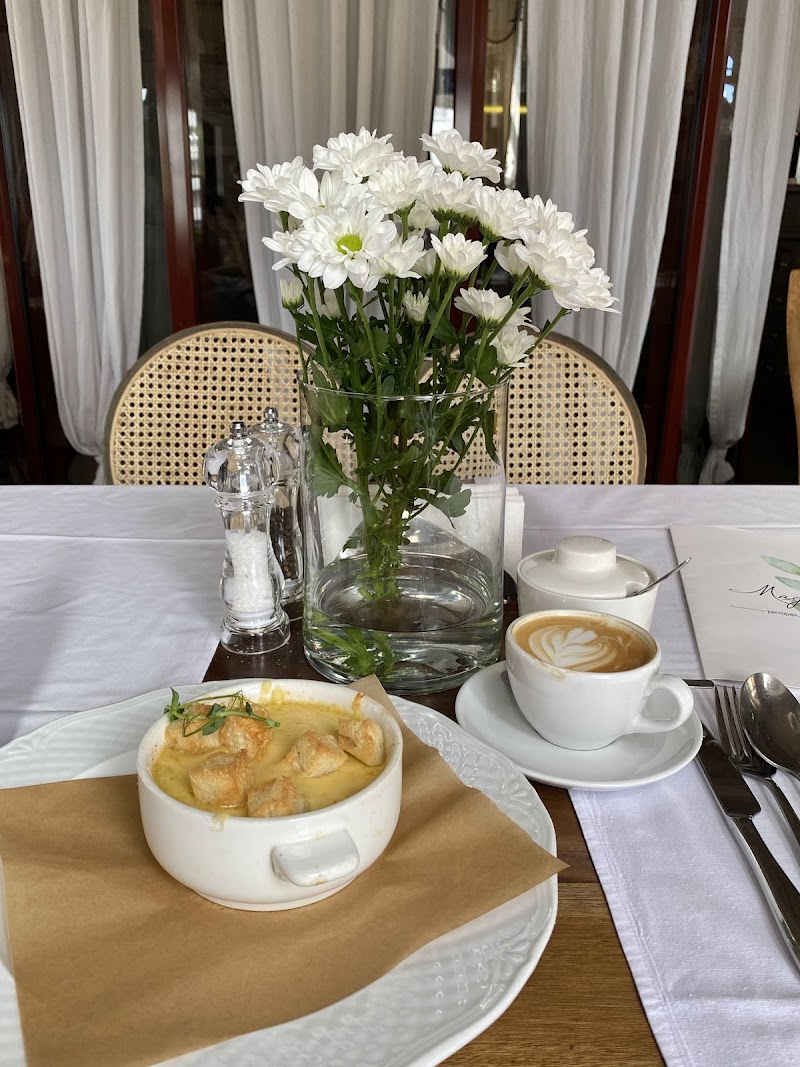 Madame Boucher - Kaliningrad - Russia - booked ai