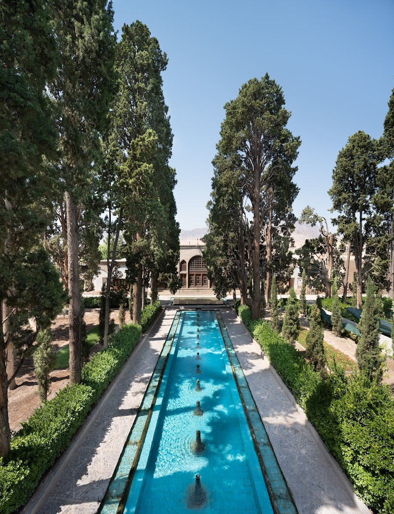 Visit the Fin Garden (Bagh-e Fin) - Kashan - Iran - booked ai