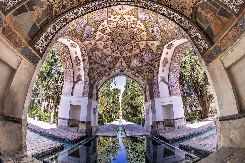 Visit the Fin Garden (Bagh-e Fin) - Kashan - Iran - booked ai