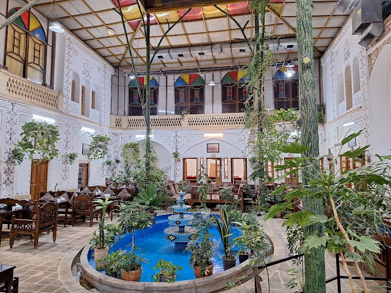 Mozaffari Traditional Restaurant - Kashan - Iran - booked ai