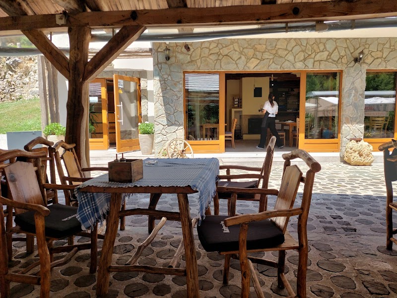 Restoran Vila Lovćen - Jajce - Bosnia and Herzegovina - booked ai