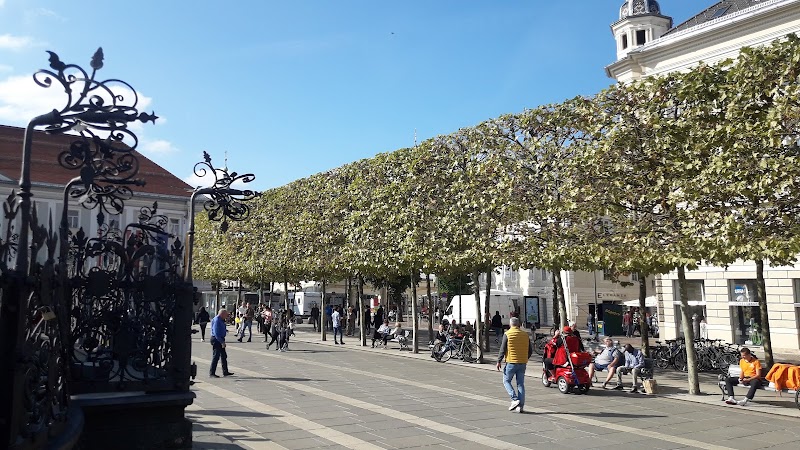 Explore the Old Town and Neuer Platz - Klagenfurt - Austria - booked ai
