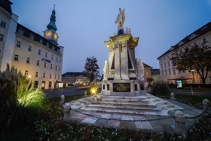 Explore the Old Town and Neuer Platz - Klagenfurt - Austria - booked ai