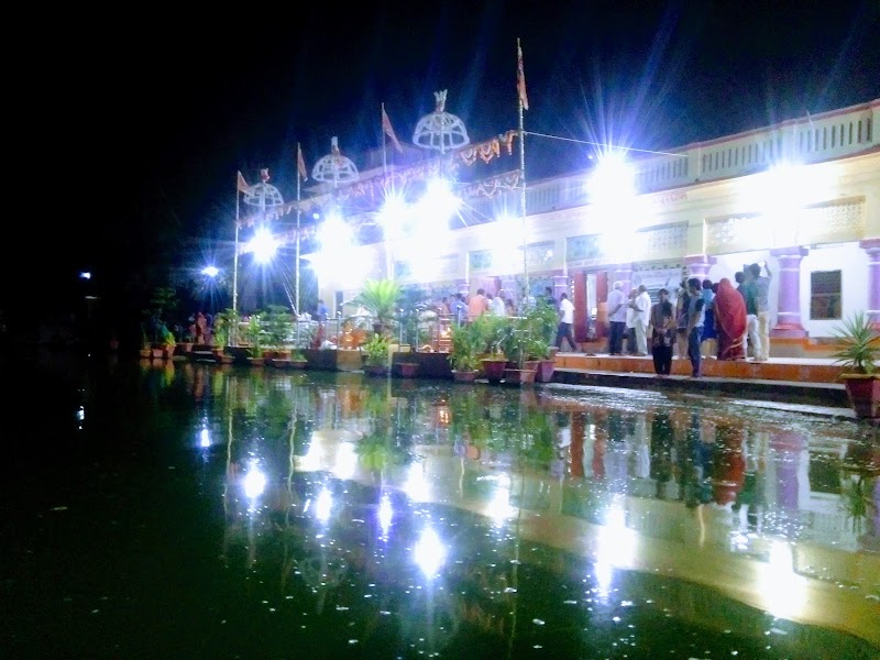 Stroll around Ganga Sagar Lake - Janakpur - Nepal - booked ai