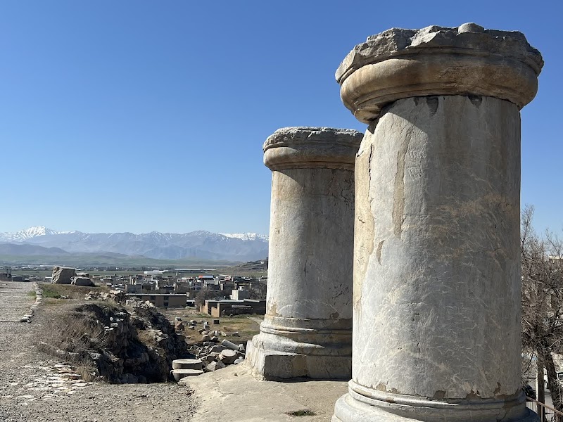 Explore the Temple of Anahita in Kangavar - Kangavar - Iran - booked ai