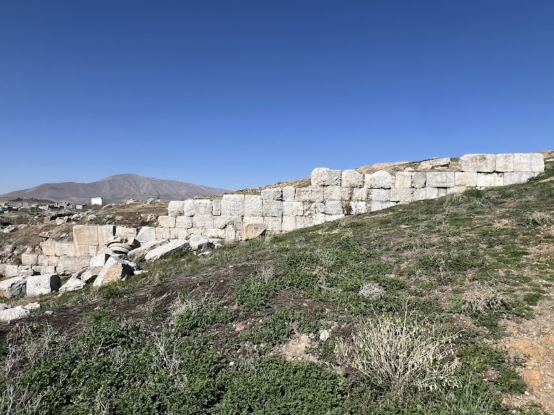 Explore the Temple of Anahita in Kangavar - Kangavar - Iran - booked ai