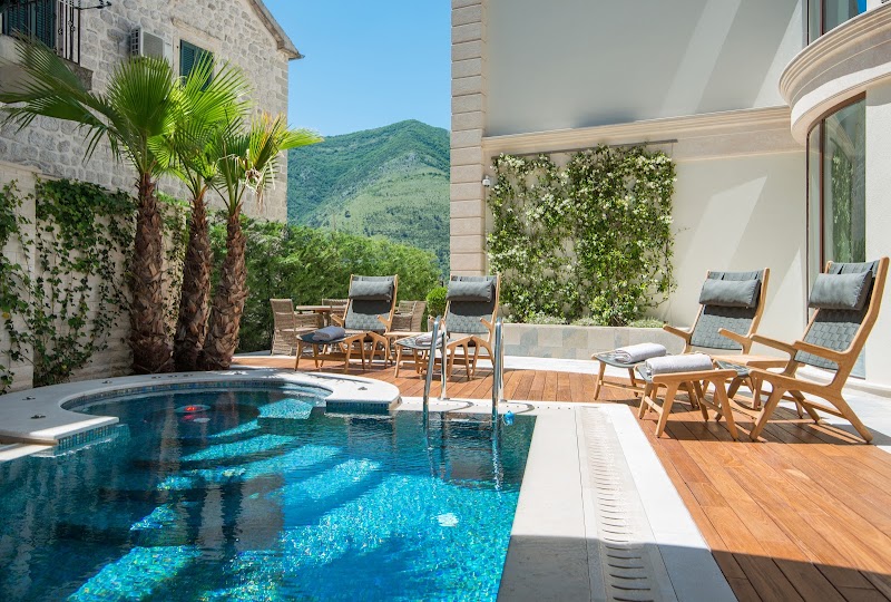 Hotel Forza Terra - Dobrota - Montenegro - booked ai