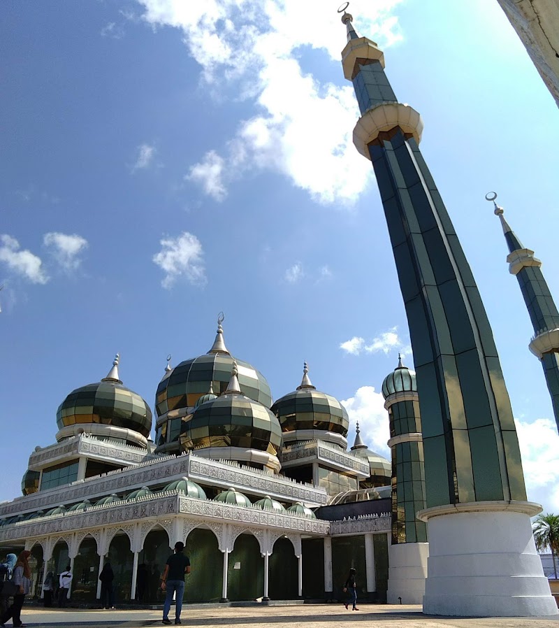 Visit the Crystal Mosque (Masjid Kristal) - Kuala Terengganu - Malaysia - booked ai