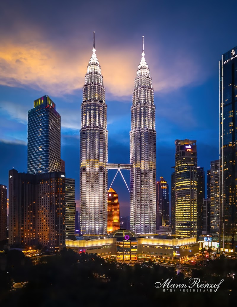 Petronas Twin Towers - Kuala Lumpur - Malaysia - booked ai