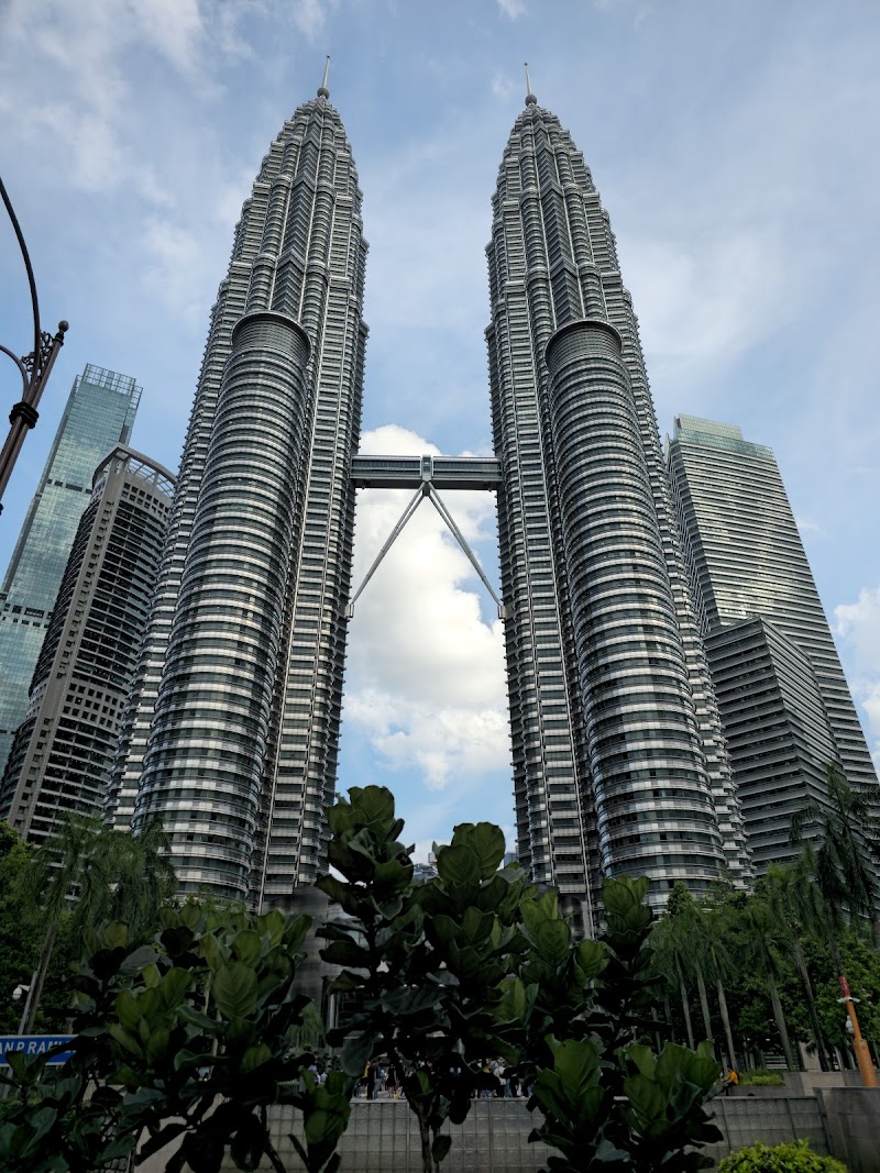 Petronas Twin Towers - Kuala Lumpur - Malaysia - booked ai